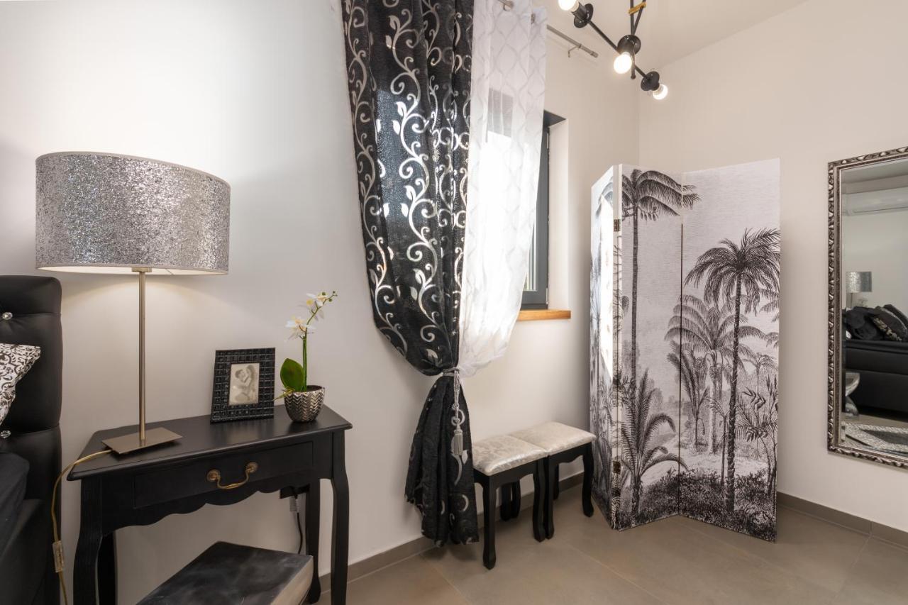 Villa Casa Nera Funtana Esterno foto